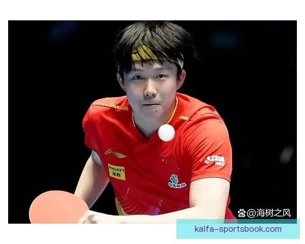 王楚钦撕掉肌贴奋力一搏累到双手撑地观众力量支撑他坚持